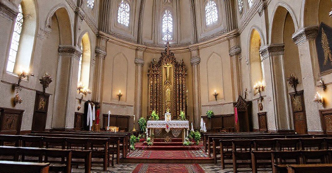 Stary kościół katolicki z dokumentem Nostra Aetate, symbole judaizmu i islamu w tle, Madona z Dzieciątkiem