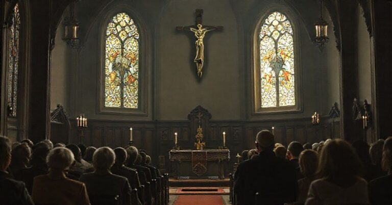 Katedra katolicka ze ścianami z kamienia i witrażami przedstawiającymi Chrystusa i Matkę Boską. Na pierwszym planie widnieje statua biskupa Erika Vardena wygłaszającego kazanie. Środowisko jest poważne i refleksyjne.