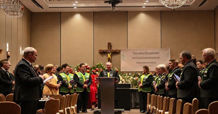 Scena z gali "Złotych Kul" organizowanej przez Caritas Diecezji Radomskiej w 2025 roku