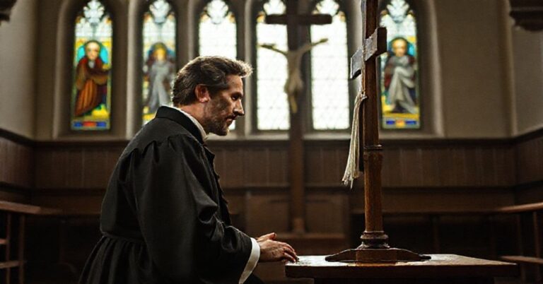 Portret Fryderyka Chopina w tradycyjnej katolickiej szacie modlącego się przed krzyżem.