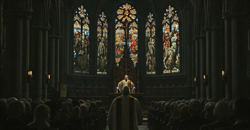 Wnętrze katedry z księdzem głoszącym kazanie na temat biometrycznego zniewolenia i technokratycznej apokalipsy