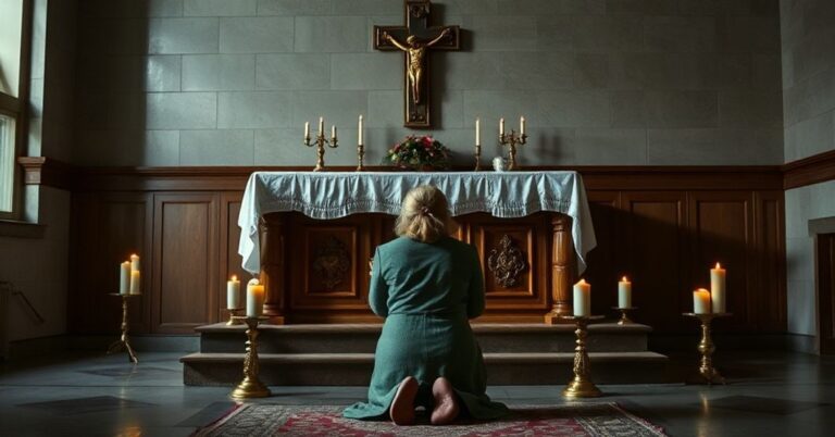 Poważne zdjęcie kobiety modlącej się przed tradycyjnym ołtarzem katolickim z krzyżem i święcami, tło symbolizujące mroczny system opieki zdrowotnej w Kanadzie.