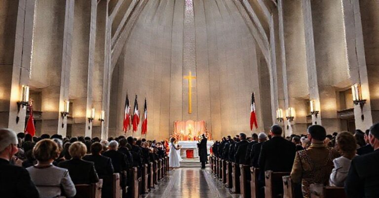 Uroczystość Narodowego Święta Niepodległości w modernistycznej świątyni Opatrzności Bożej w Warszawie