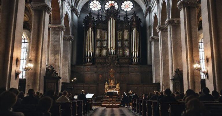 Profanacja kościoła przez koncert w Bazylice Mariackiej w Krakowie z udziałem modernistycznych hierarchów