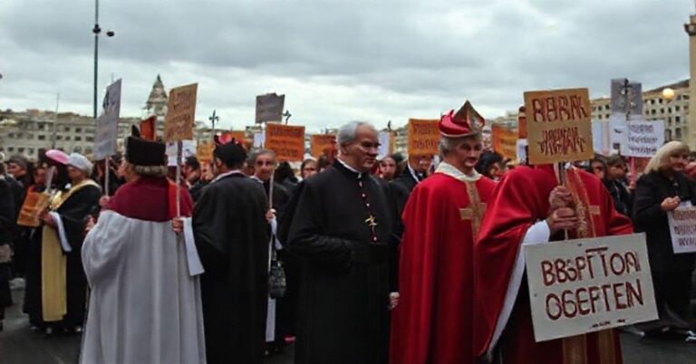 Pielgrzymka katolicka w Monako z protestem przeciwko aborcji przy udziałem księcia Alberta II