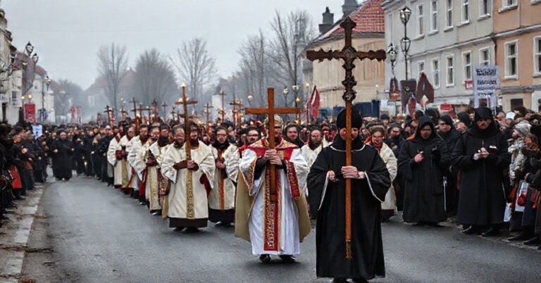 Pusty rytuał procesji w Jeleniej Górze pod przywództwem fałszywego biskupa Andrzeja Siemieniewskiego