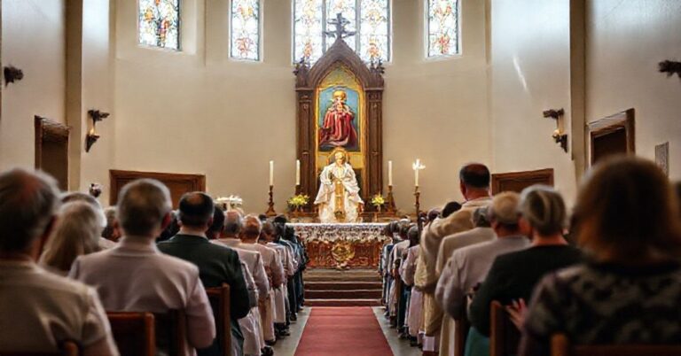 Tradycyjna katolicka msza dziękczynna w kaplicy szpitala św. Łukasza w Bielsku-Białej z prawdziwym kapłanem i wierzącymi pacjentami