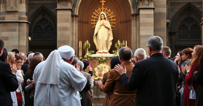 Poważna katolicka procesja we Wrocławiu z modlącymi się wiernymi przed figurą Matki Boskiej, podkreślająca głęboką wiarę i walkę o życie zgodnie z tradycyjną doktryną.